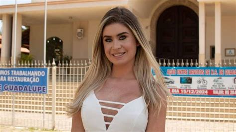 Debora Peixoto vídeos da modelo .
